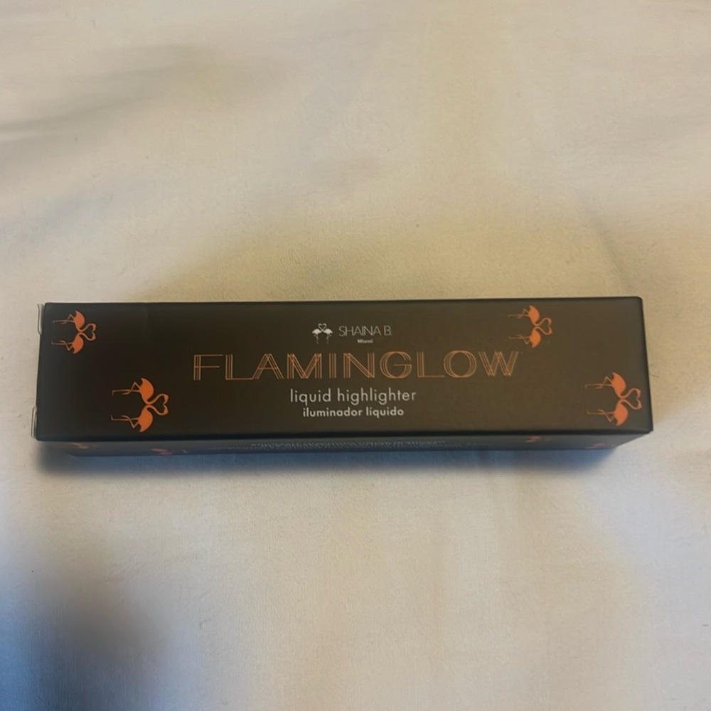 shaina b FLAMINGIOW liquid highlighter shade nude beach